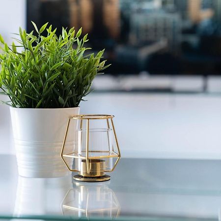 *New Build* 1 Bed Modern Apt - With Juliet Balcony - Roof Top Terrace - Digbeth, Birmingham City Centre - Free Netflix & Smart Tv Extérieur photo