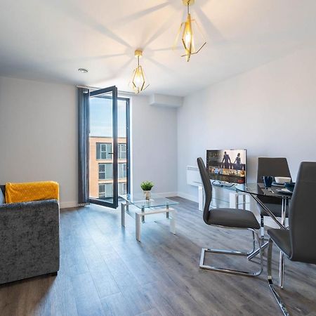 *New Build* 1 Bed Modern Apt - With Juliet Balcony - Roof Top Terrace - Digbeth, Birmingham City Centre - Free Netflix & Smart Tv Extérieur photo