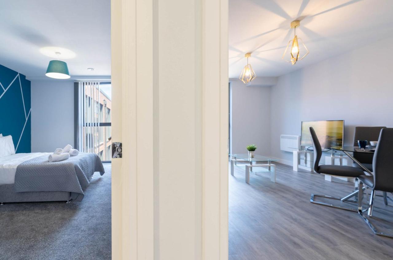 *New Build* 1 Bed Modern Apt - With Juliet Balcony - Roof Top Terrace - Digbeth, Birmingham City Centre - Free Netflix & Smart Tv Extérieur photo